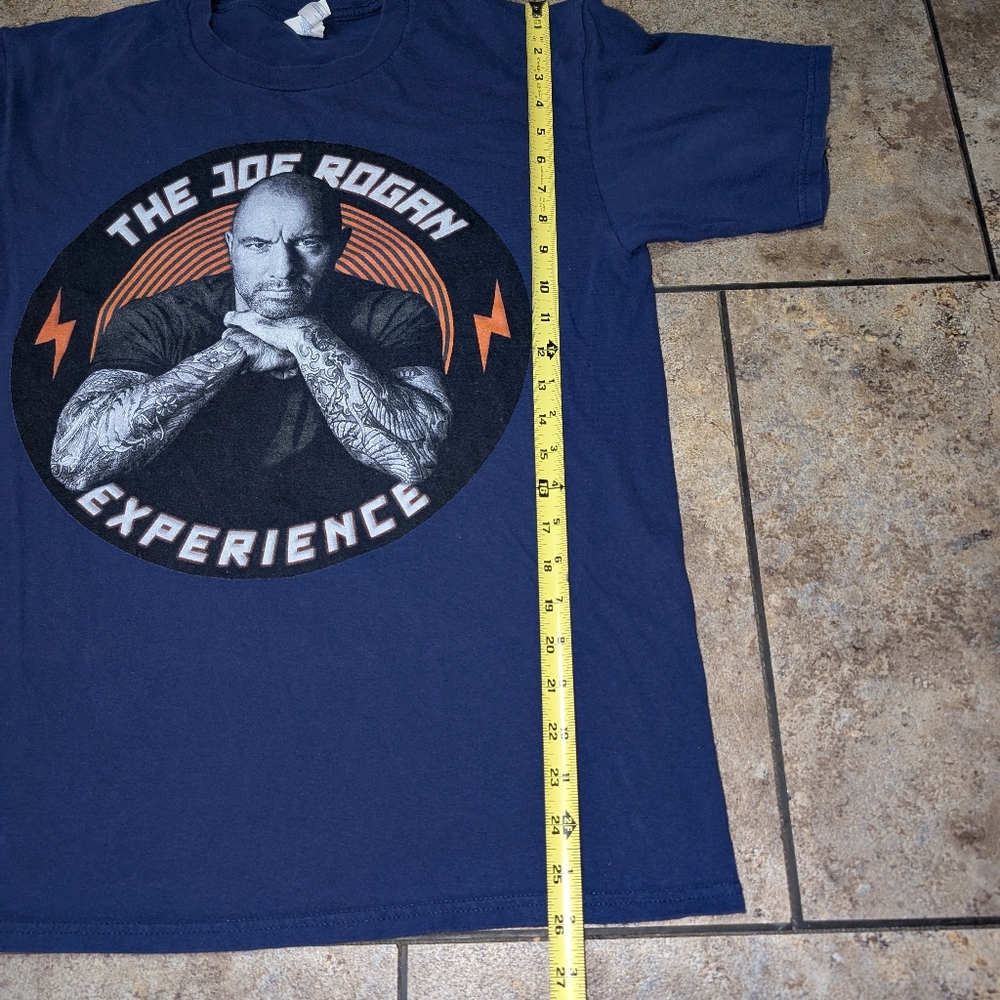 How Rogan Experience Men's Medium Tee - Picture 5 of 6